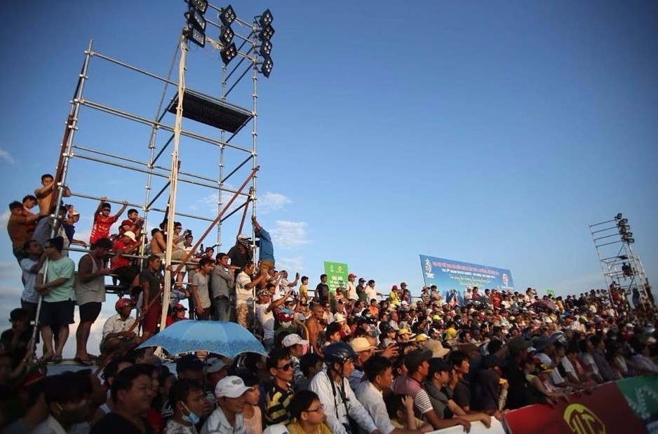 Crowds flock to watch the sport at the fifth edition of the Asian Beach Games in Danang ©OCA