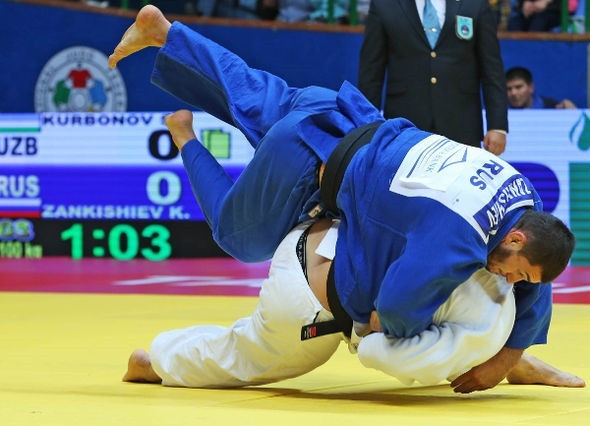 Home favourite Soyib Kurbonov triumphed in the men's under 100kg category ©IJF