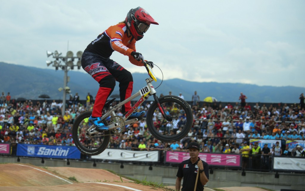 Smulders earns time trial victory as concluding BMX Supercross World Cup event begins