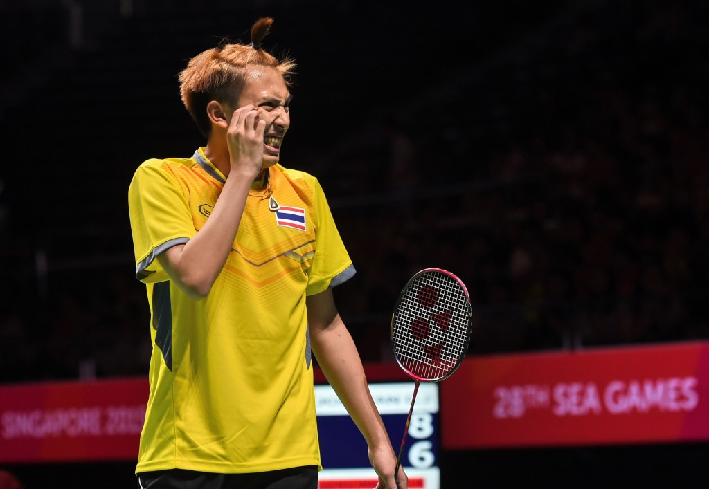 Saensomboonsuk secures home glory at BWF Thailand Open
