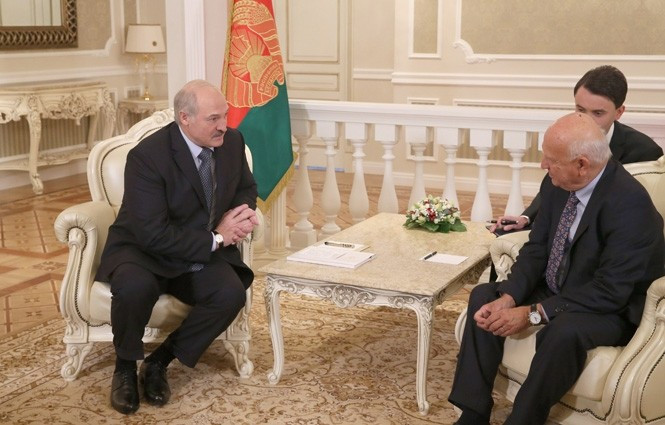 Belarus President Alexander Lukashenko promised Minsk would host the 2019 European Games following a meeting with the EOC acting President  Janez Kocijančič ©President of Belarus