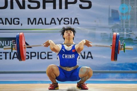 Shuan Huang won the clean and jerk and overall gold medals in the women's 63kg division ©IWF/Facebook 