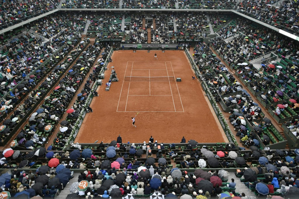 A roof over the Philippe Chatrier showpiece court could be in place by 2021 ©Getty Images