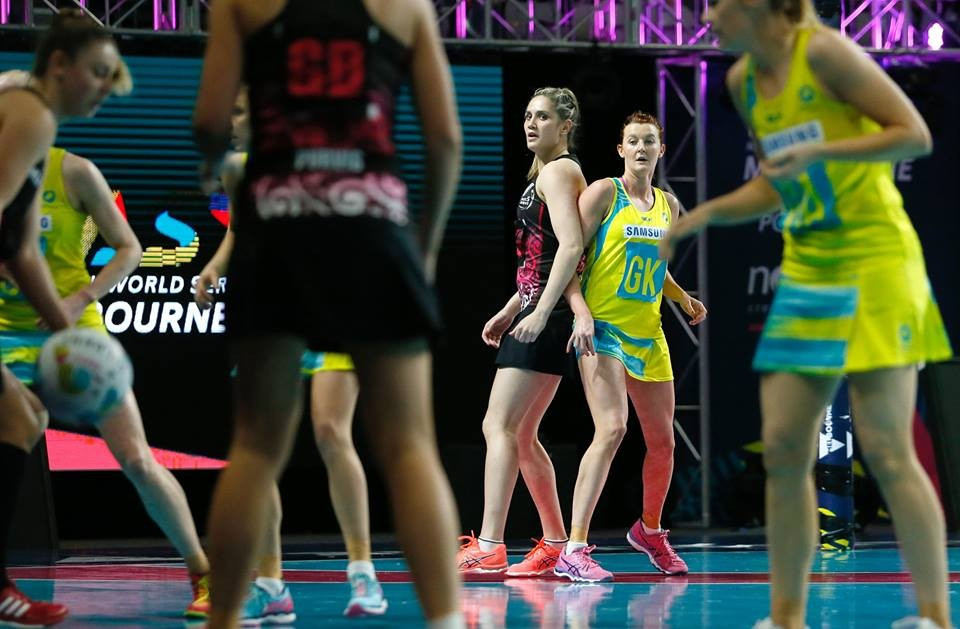Australia beat New Zealand for the first time since 2012 on day one of Fast5 Netball World Series