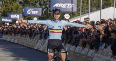 Aerts and De Jong earn elite crowns at UEC Cyclo-Cross Championships