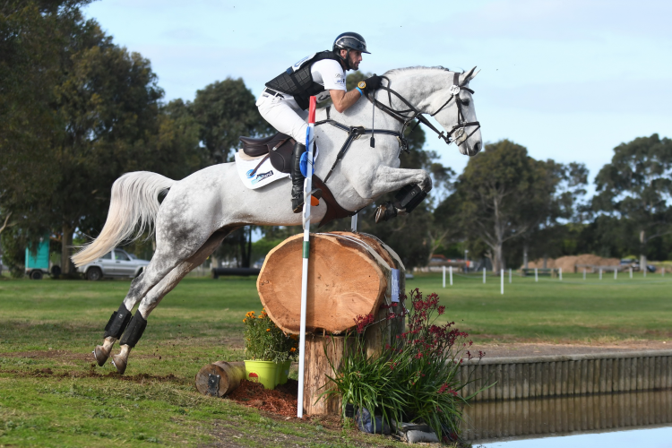 Stuart Tinney of Australia will be competing on home soil this weekend in Adelaide ©FEI