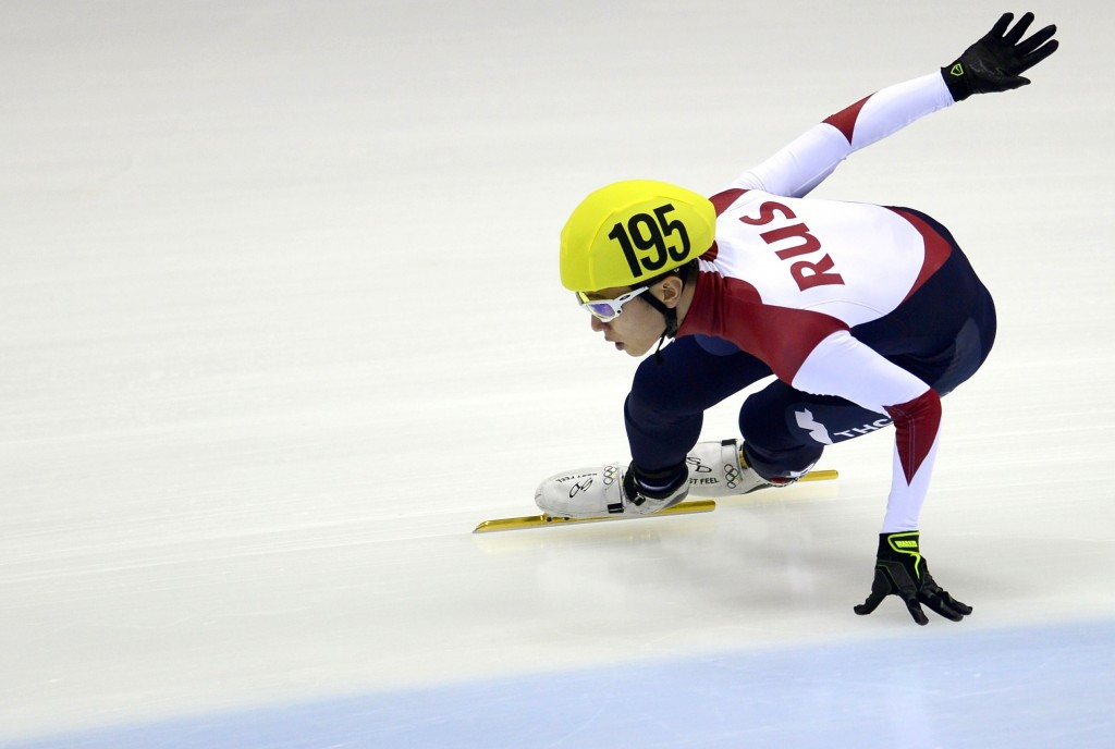 Viktor Ahn won over 500m as competition began in Calgary ©Getty Images