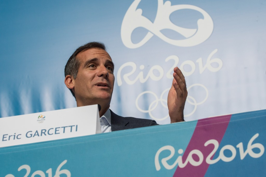 Mayor Eric Garcetti appears a more likely political leader of the Los Angeles 2024 bid, as he was at Rio 2016 ©Getty Images