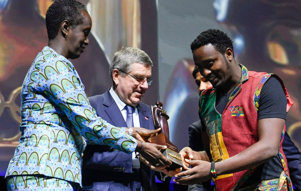 Dagim Zinabu Tekle, right, became the first male recipient of the main award ©IOC