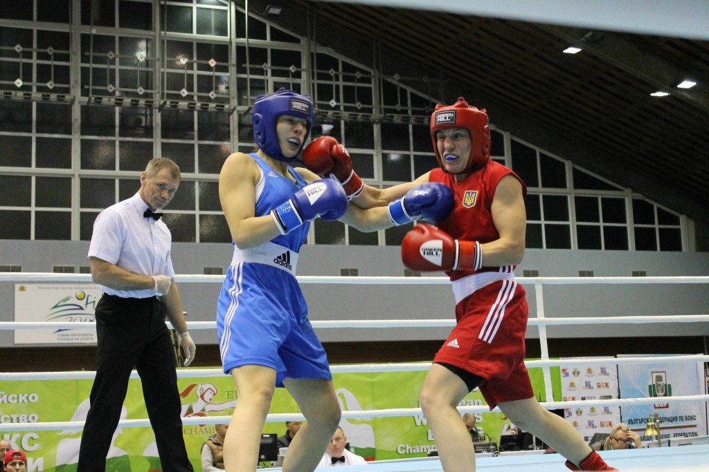 Action resumed at the Sofia Sports Hall today in both the 57kg and 64kg competitions ©EUBC