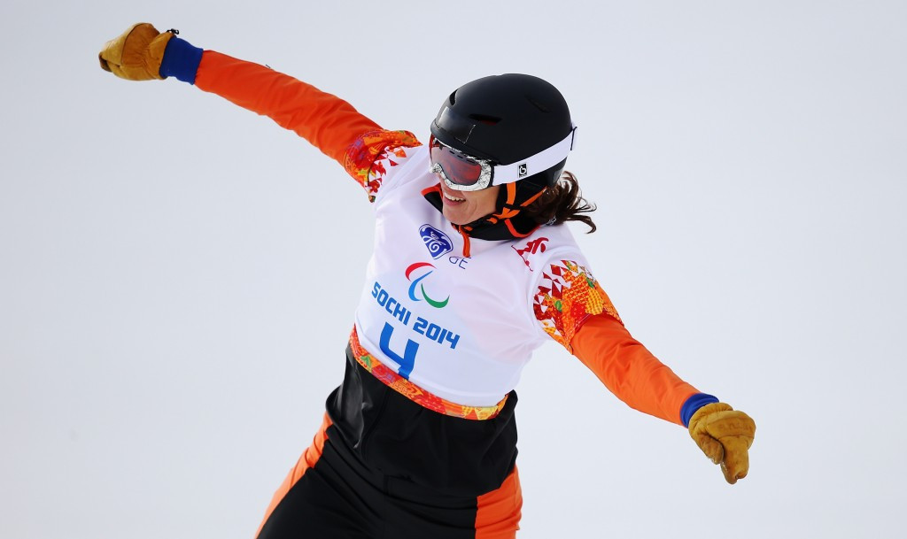 Paralympic champion Mentel-Spee shines again at IPC Snowboard World Cup