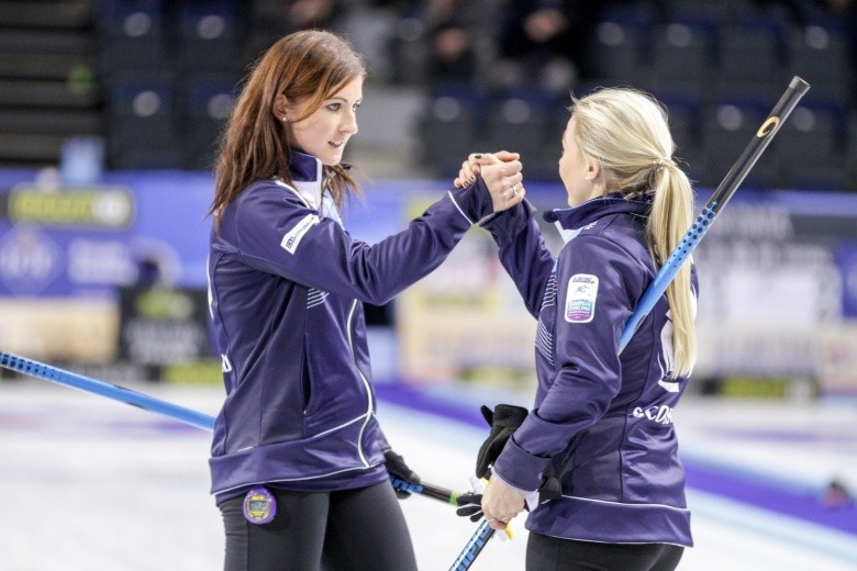 Scotland's women won but their men lost at the European Curling Championships ©WCF/Jeffrey Au