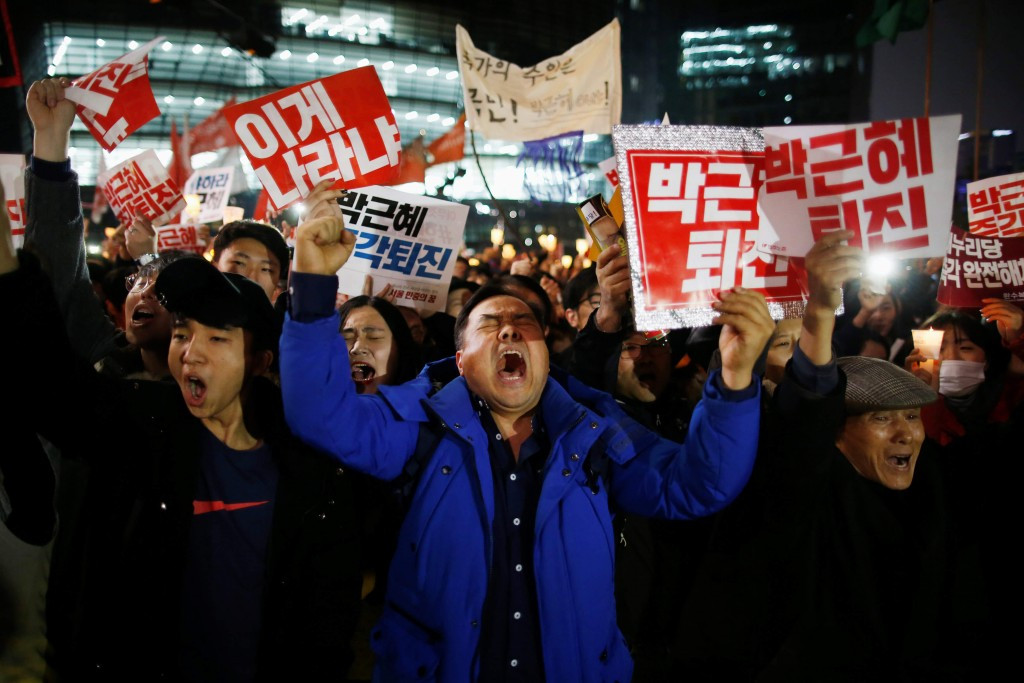 Pyeongchang 2018 secretary general Yeo Hyung-koo hopes the test events will shift the focus on preparations following protests over the political crisis in South Korea ©Getty Images