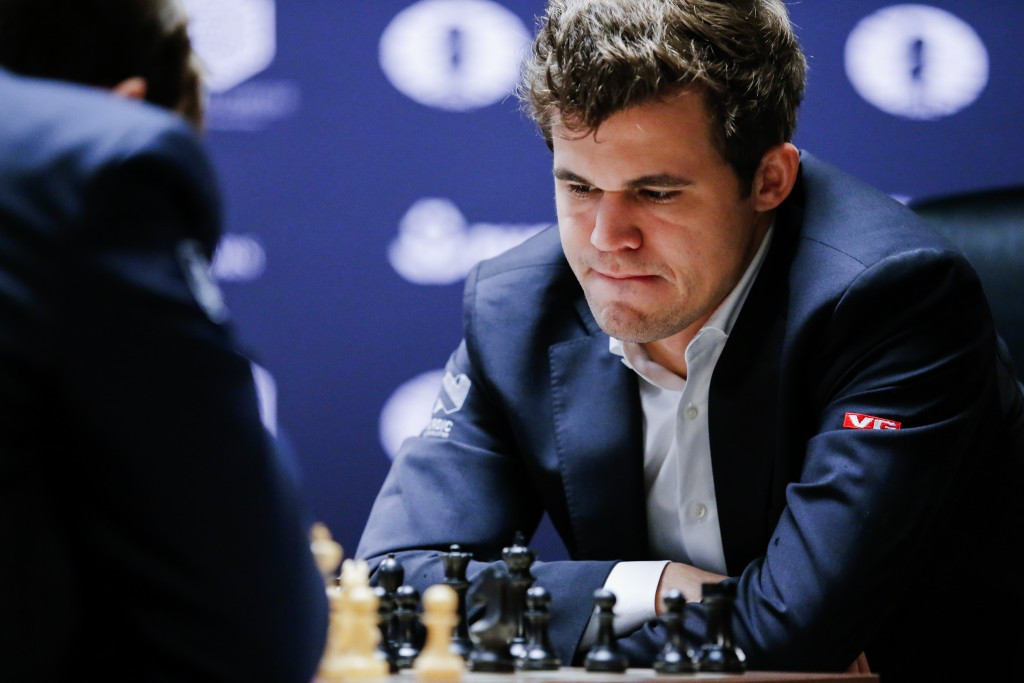 Magnus Carlsen won game 10 to draw level in the World Chess Championship ©Getty Images
