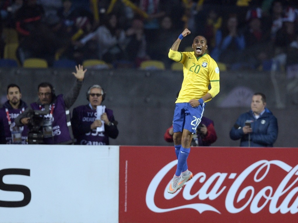 Robinho opened the scoring for Brazil in the first half but it was not enough to secure a semi-final against rivals Argentina