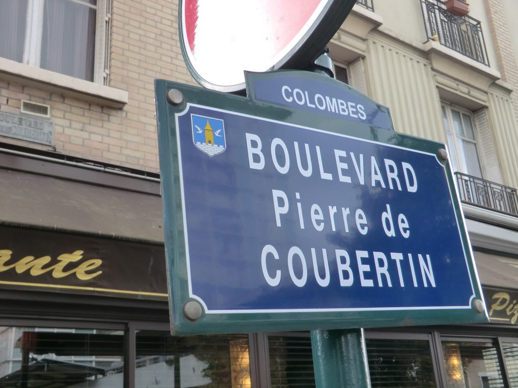 Street sign outside the Stade de Colombes bearing Baron Pierre de Coubertin's name ©Philip Barker