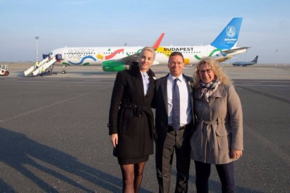 The IOC have confirmed 2024 Candidate Cities have been permitted to use airline activations in the national and international promotion phase ©Budapest 2024