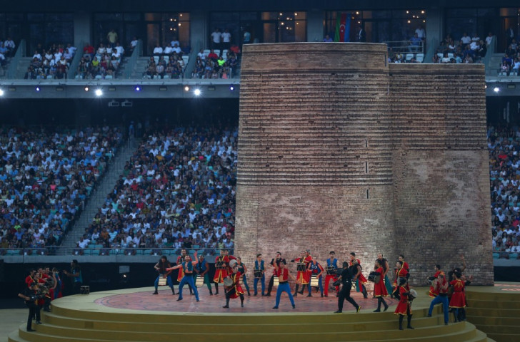 The Maiden Tower appears to appear at the Baku 2015 Closing Ceremony 