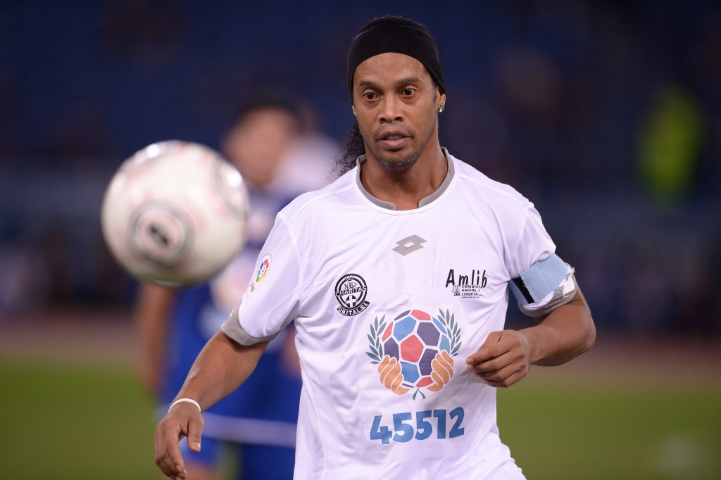Ronaldinho is one of the players who has offered to play for Chapecoense ©Getty Images