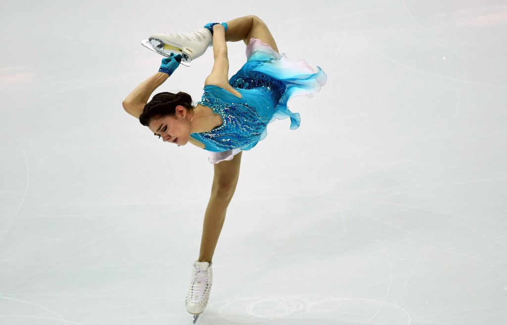 Evgenia Medvedeva leads at the halfway stage of the women's event ©Getty Images