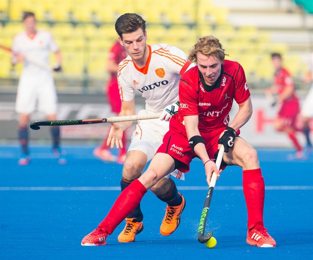 Belgium beat The Netherlands 3-2 to move to the top of Pool B ©FIH