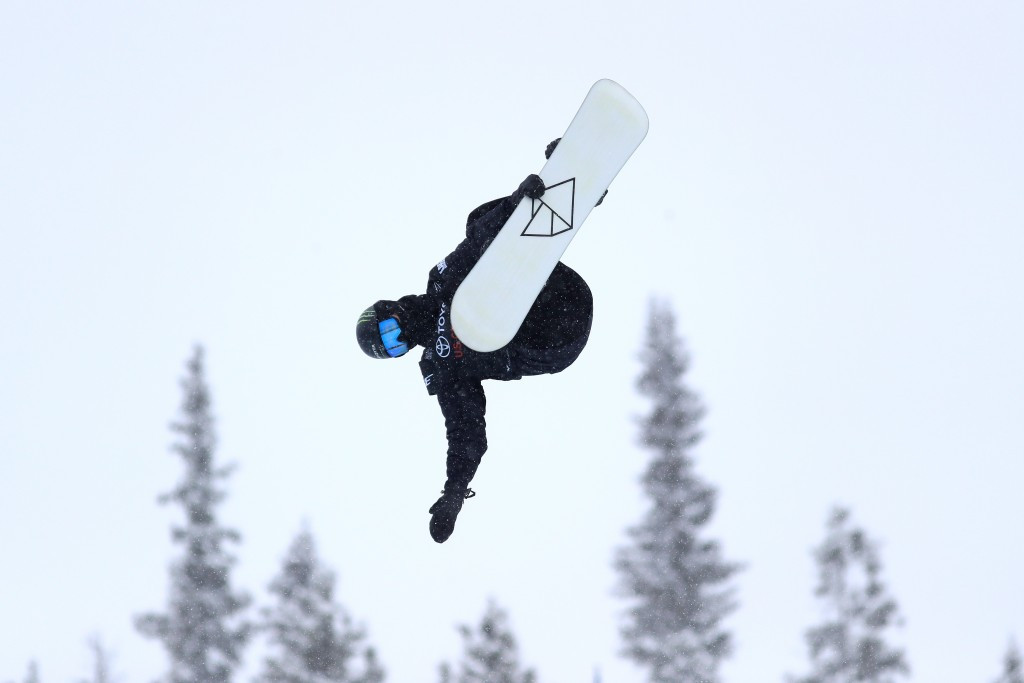 Olympic champion Podladtchikov wins heat as FIS Snowboard Halfpipe World Cup season begins