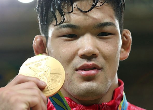 Japan's Shohei Ono, the 73kg gold medallist at the Rio 2016 Olympics, won the men's prize ©IJF