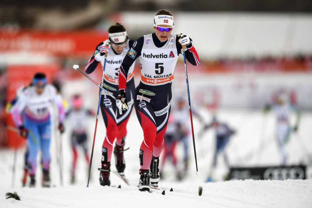 Ingvild Flugstad Østberg (right) heads towards victory on stage two in the Swiss resort ©Getty Images