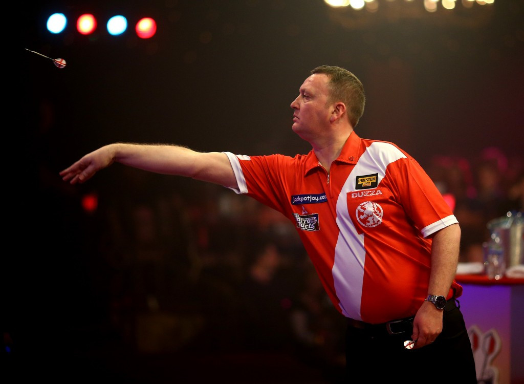 Glen Durrant lost the first set, but proved too strong for Nick Kenny in the end as he won 3-1 ©Getty Images