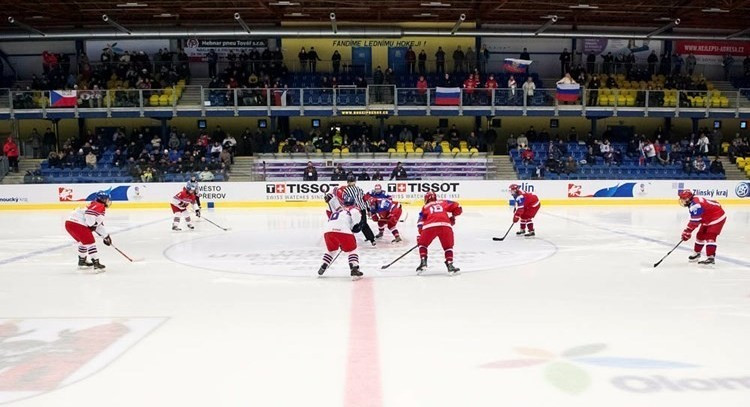 Russia reach semi-finals at IIHF World Women's Under-18 Championship