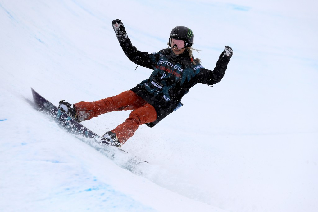 Kim and Ferguson lead halfpipe qualifying at FIS Snowboard World Cup