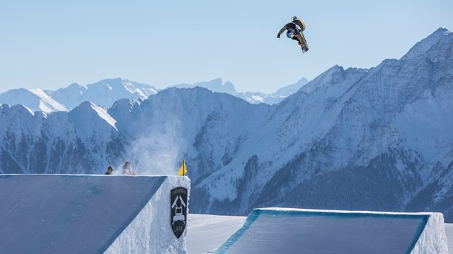Rukajärvi and Toutant qualify for finals in top spot at FIS Snowboard Slopestyle World Cup