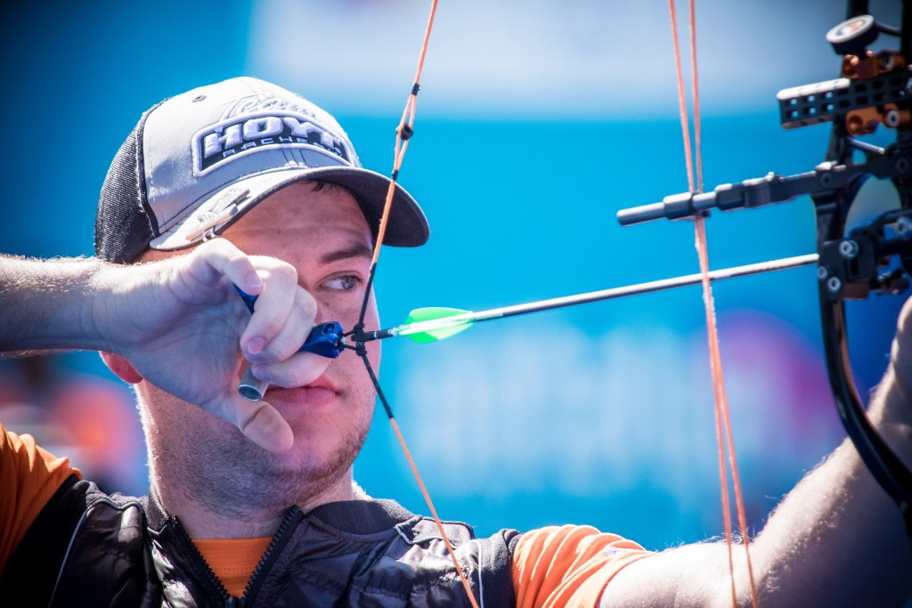 Schloesser aims to extend Indoor Archery World Cup lead in Nimes
