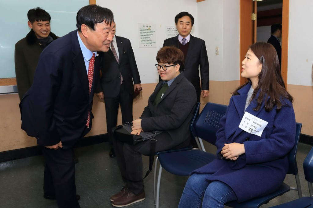 Pyeongchang 2018 President Lee Hee-beom has claimed excitement for the Winter Olympic and Paralympic Games is building in South Korea despite the ongoing political crisis ©Twitter