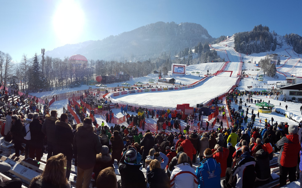 Big crowds have already watched the training runs in Kitzbühel ©FIS