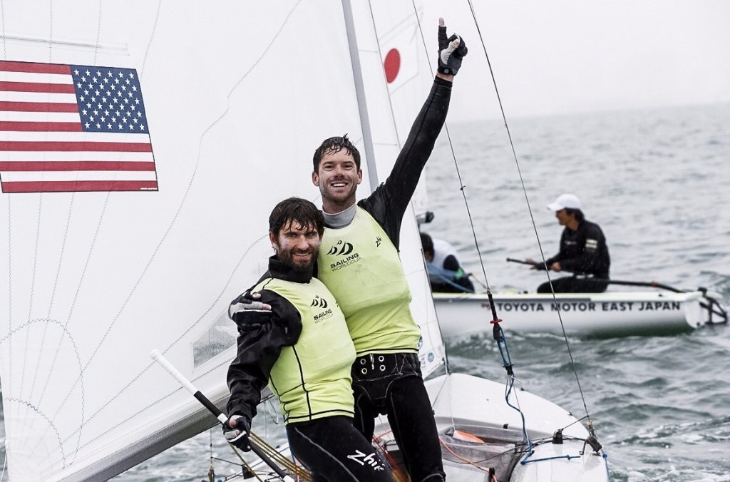 Stuart McNay and David Hughes were victorious in the men's 470 class ©World Sailing
