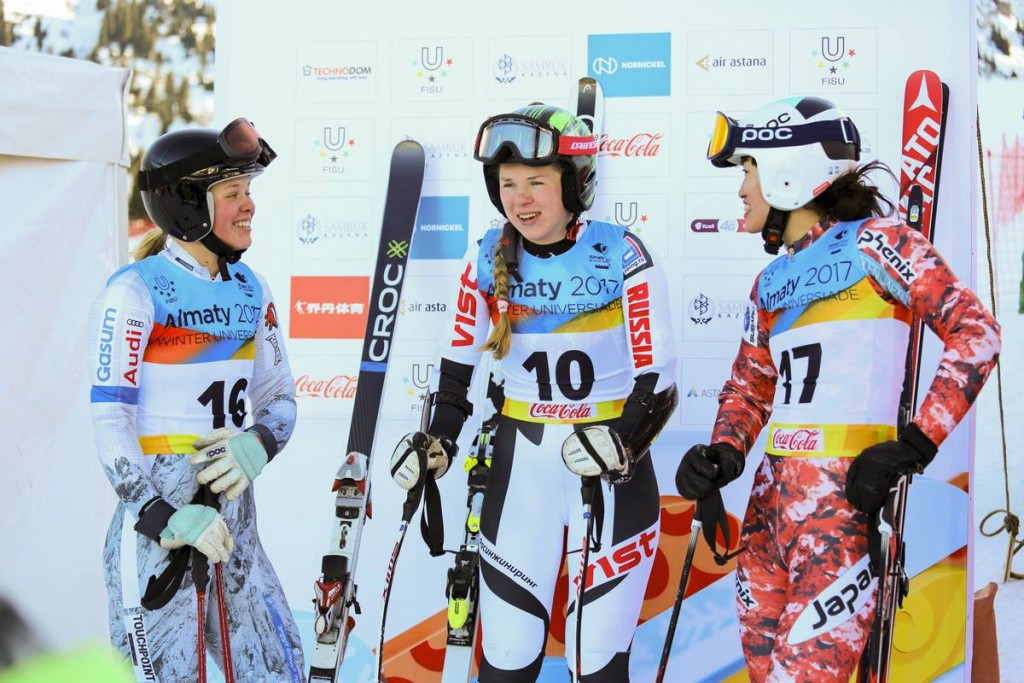 Russian Alpine skier Elena Yakovishina, centre, was the first gold medallist of the 2017 Winter Universiade, triumphing in the women's super-G ©Almaty 2017/Facebook