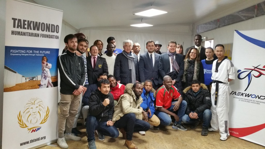 WTF and THF President Chungwon Choue visited a refugee centre in Paris ©THF