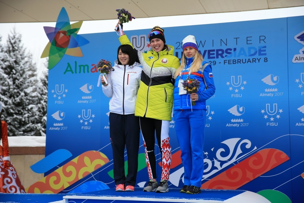 Maryna Zuyeva, centre, of Belarus won the women’s 3,000 metres speed skating title in sublime fashion ©Almaty 2017