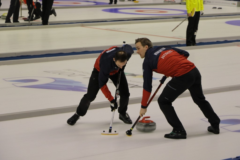 Norway won both of their men's curling matches today to take their win-loss record to 4-2 ©Almaty 2017