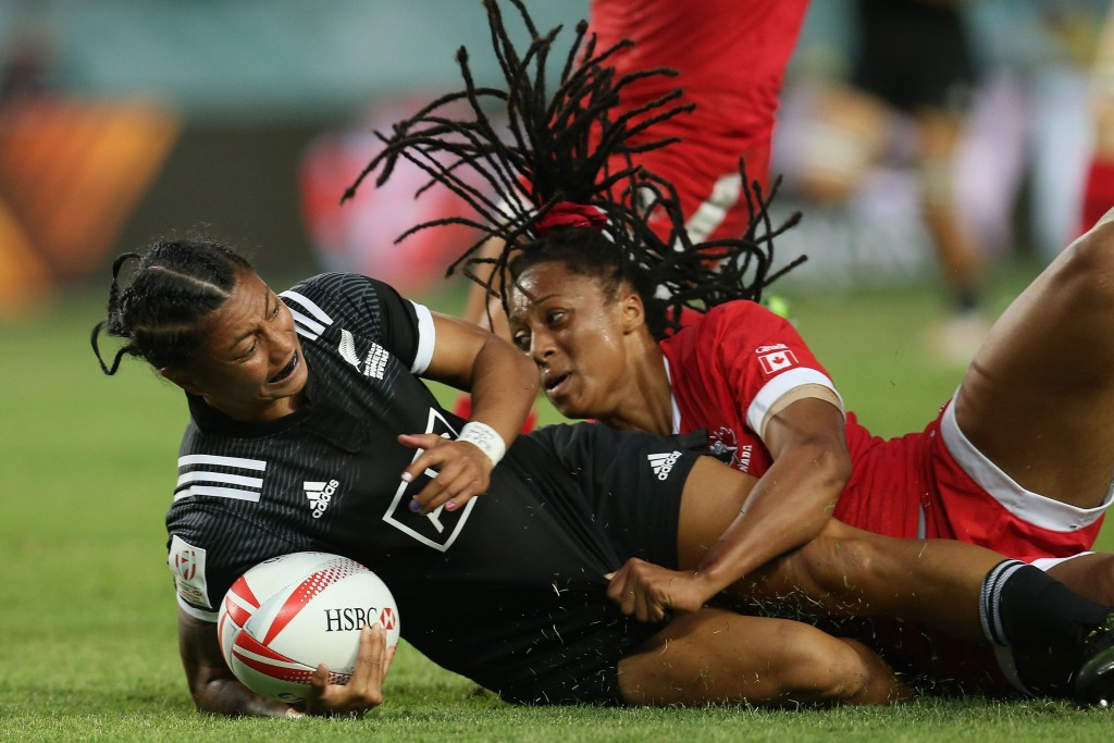 Renee Wickliffe of New Zealand is tackled by Canada's Charity Williams ©Getty Images