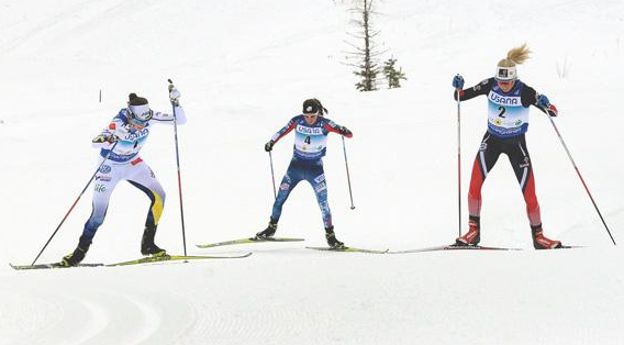 Marte Maehlum Johansen, right, makes her move to take the lead ©US Ski Team/Tom Kelly