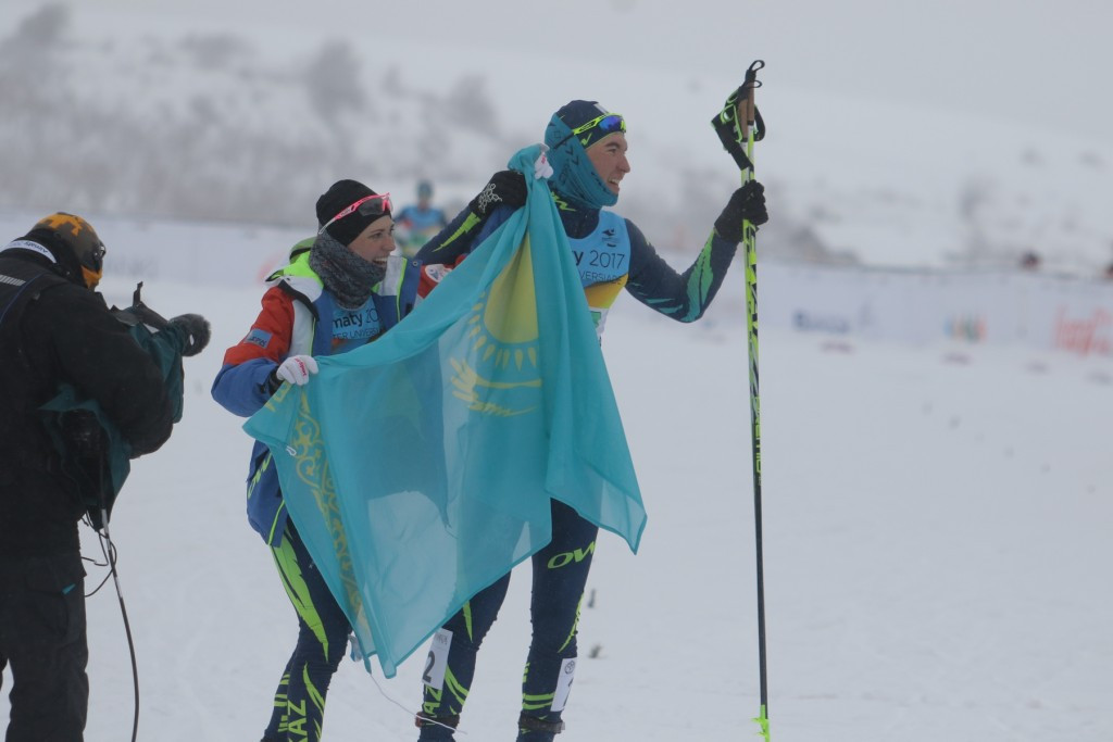 Anna Shevchenko and Olzhas Klimin claimed gold in the cross-country mixed team sprint race today ©Almaty 2017
