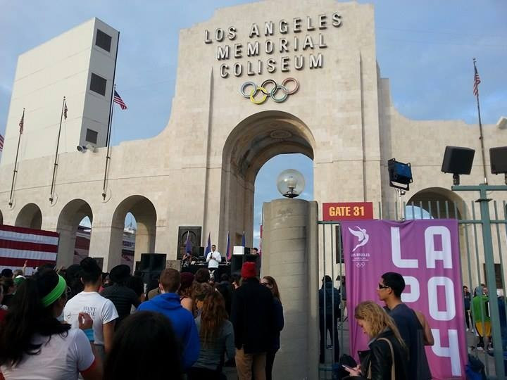 Los Angeles 2024 celebrated the submission of the bid book with an event at the Memoriam Coliseum ©ITG