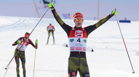 Germany's Vinzenz Geiger claimed the men's HS100/5km Nordic combined title ©FIS