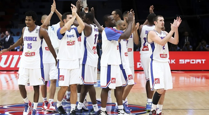 The agreement ensures French basketball fans can continue to watch their national team on television ©FIBA