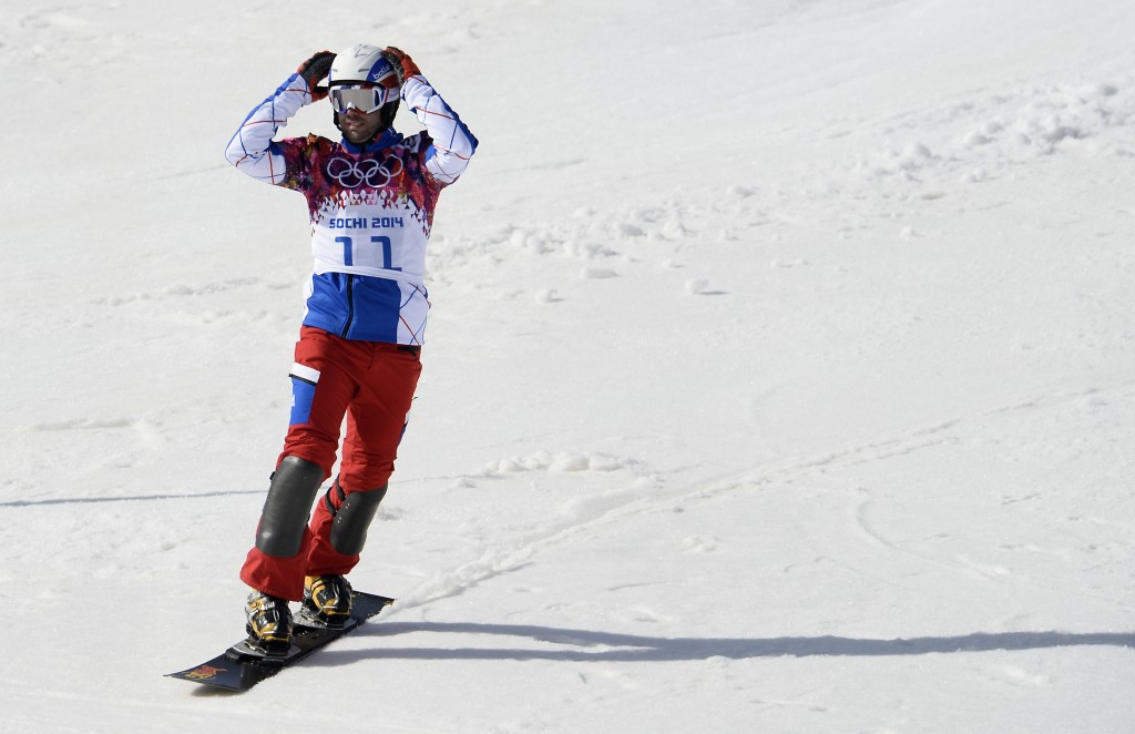 Dufour wins FIS Snowboard World Cup leg as Yankov crashes