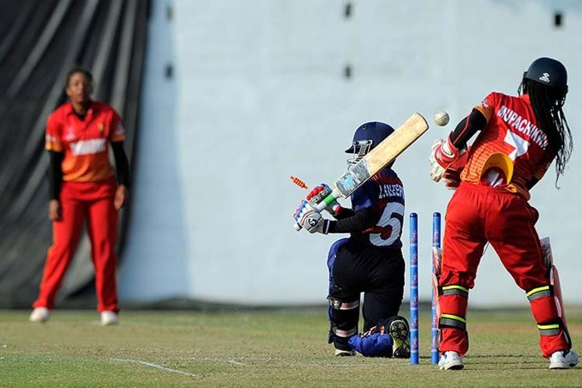 Zimbabwe picked up their first win of the tournament by beating Thailand ©ICC