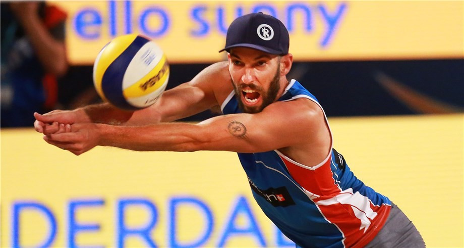 Phil Dalhausser and Nick Lucena of the United States fought back from a set down to beat Olympic champions Alison Cerutti and Bruno Schmidt of Brazil ©FIVB