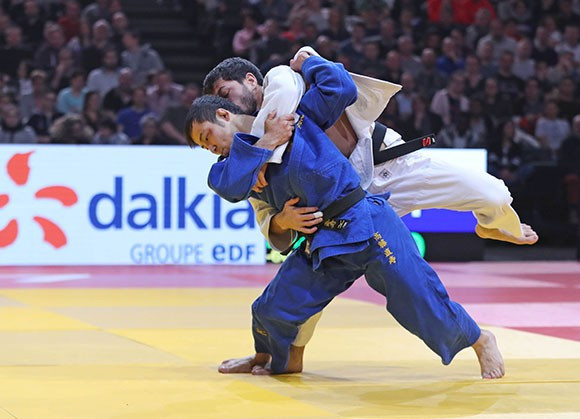 Rio 2016 Olympic bronze medallist Naohisa Takato of Japan completed his hat-trick of French triumphs by sealing the men's under-60kg title ©IJF